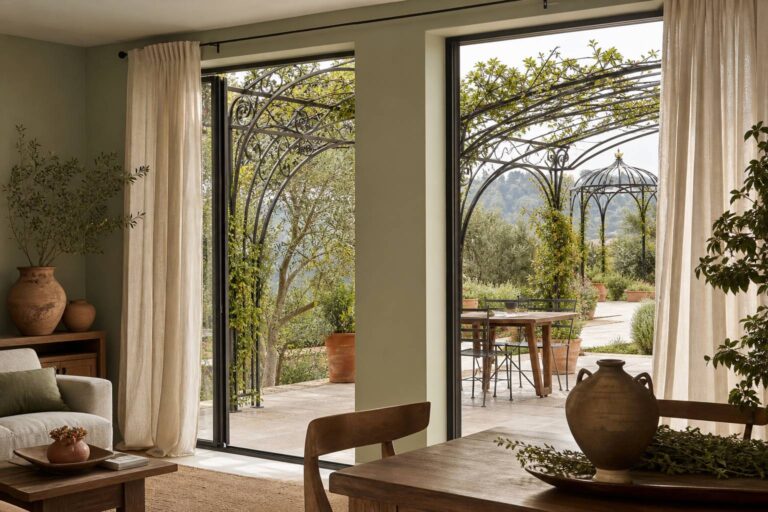 Pergola fer forgé : modèles, prix et pose au jardin